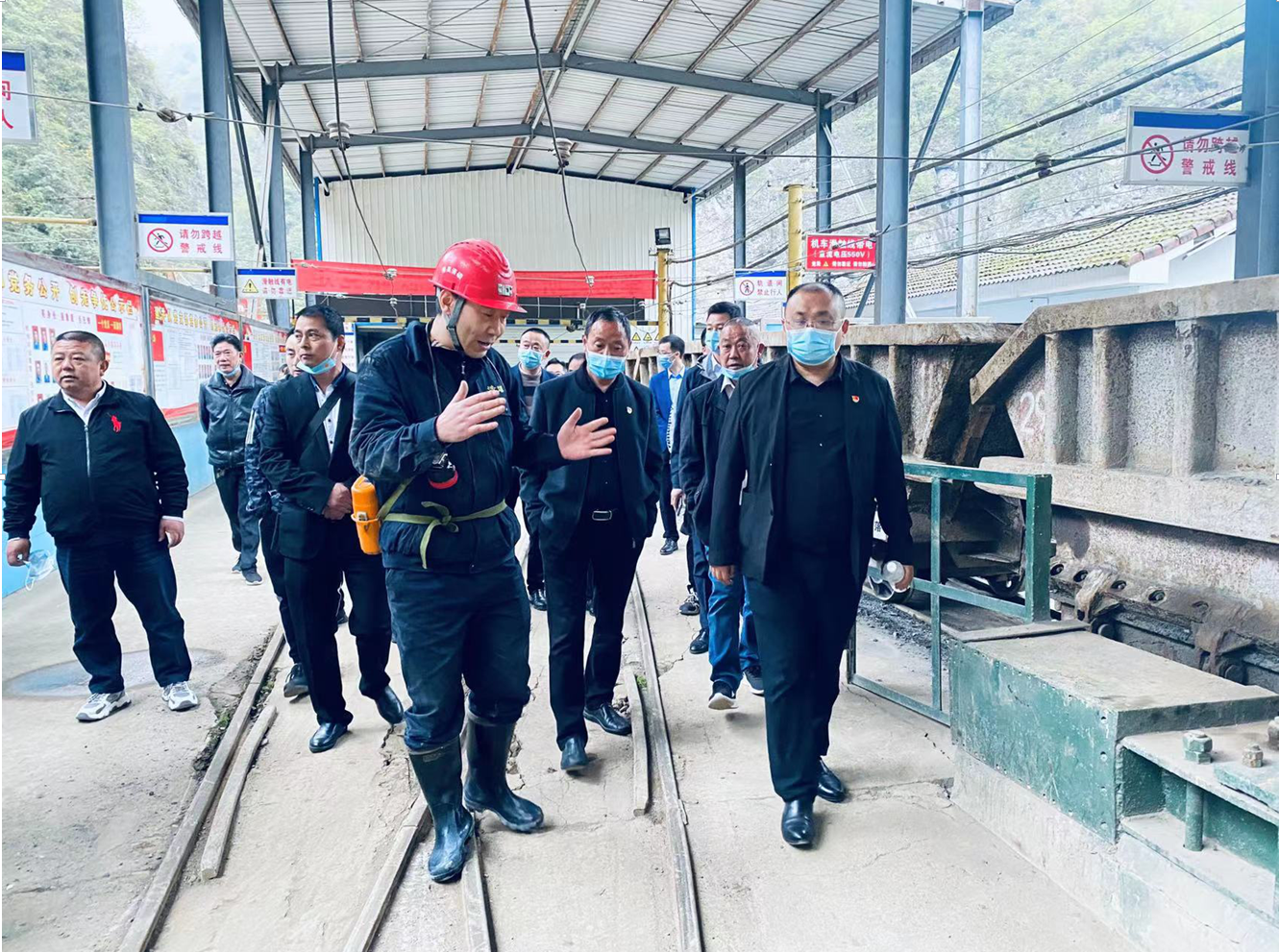 中江縣會龍鎮蒞臨公司礦業分公司開展黨建共建活動